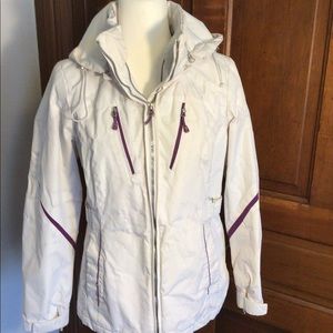 ***SOLD***Women’s winter coat with zip out lining